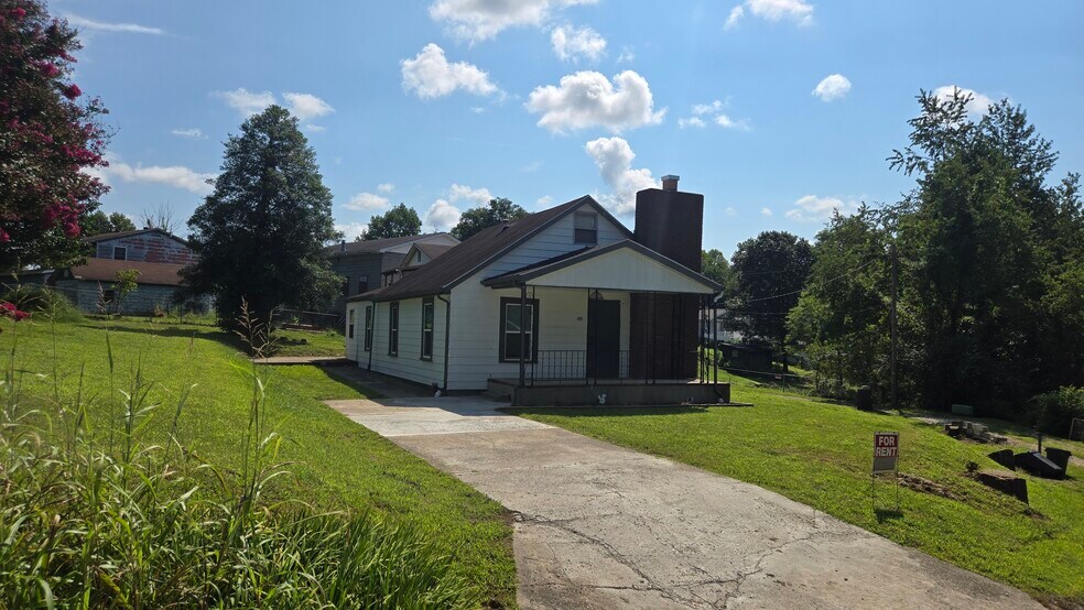 Building Photo - 68 Elway Dr