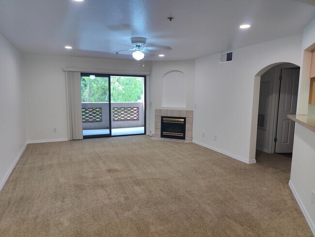 Building Photo - 5104 N 32nd St