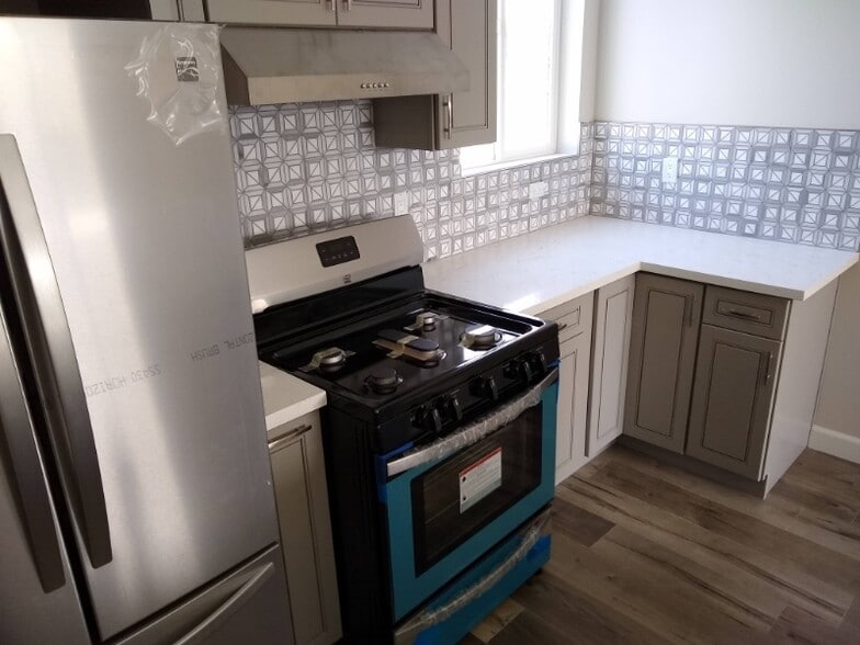 Building Photo - 12120 La Maida St