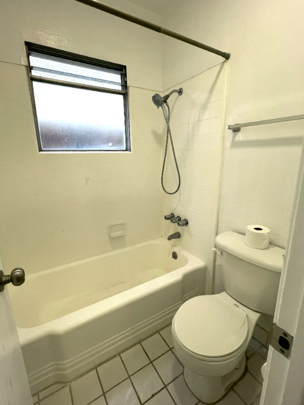 Building Photo - 244 5th St