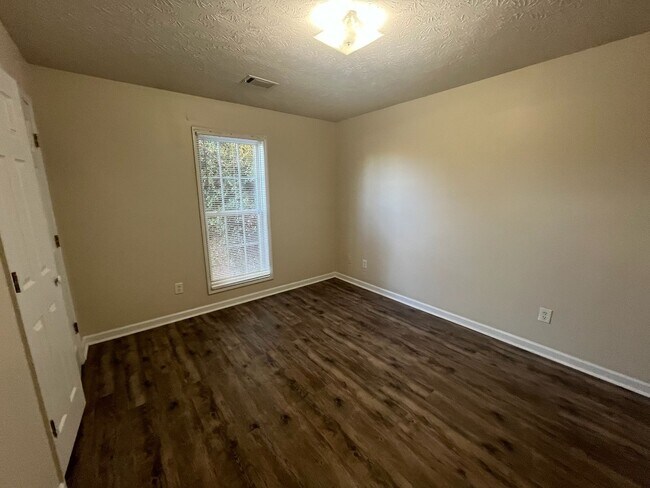 Building Photo - 36 Crosswinds Rd