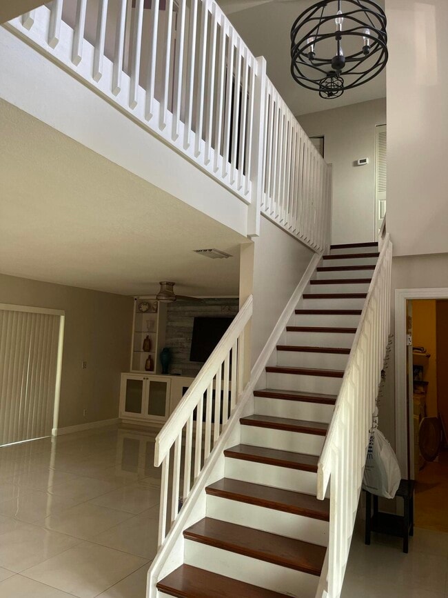 Building Photo - 5941 Strawberry Lakes Cir