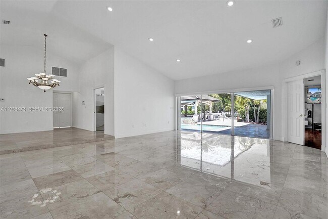 Building Photo - 13015 Biscayne Island Terrace