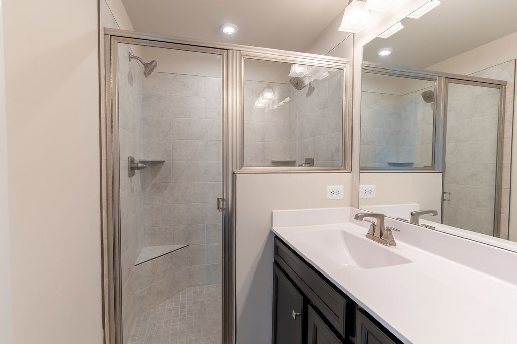 Building Photo - 100 Matisse Pl