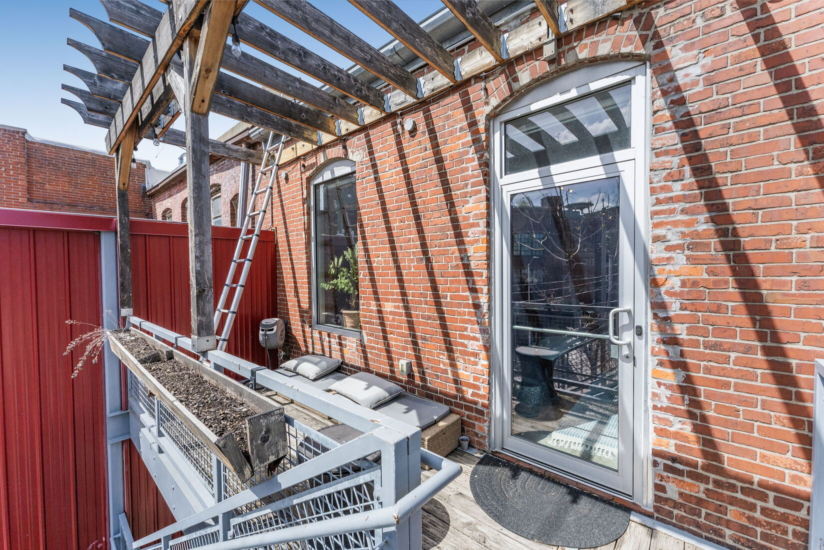 Building Photo - 333 Southwest Blvd
