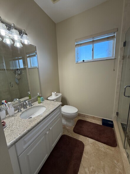 Building Photo - 2807 SW 145th Ave
