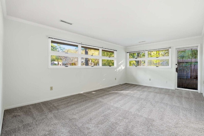 Building Photo - 815 Farm Quarter Rd