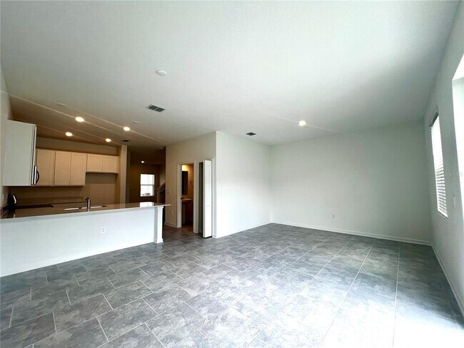 Building Photo - 3114 Laurent Lp