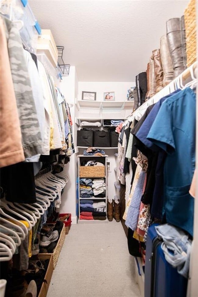 Building Photo - 2020 S Congress Ave