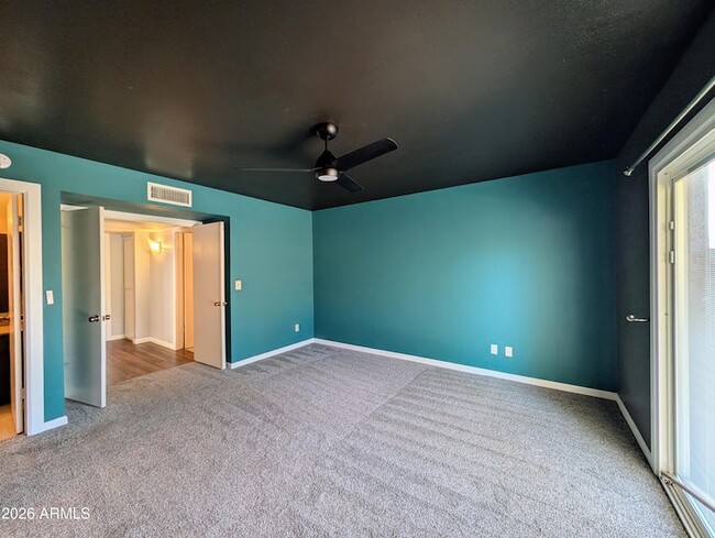 Building Photo - 10044 N 39th Ln