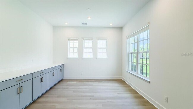 Building Photo - 7453 Estuary Lk Lp