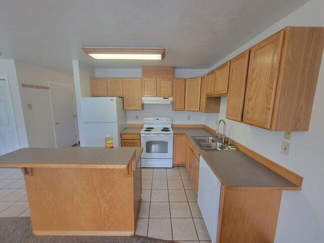 Building Photo - 301-303 McAvoy Rd
