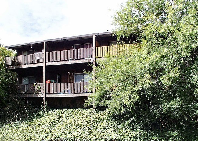 Building Photo - Valle Vista Six-Plex