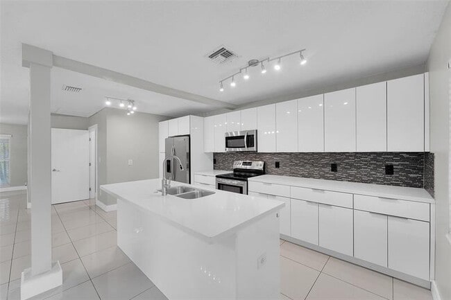 Building Photo - 251 NW 34th St