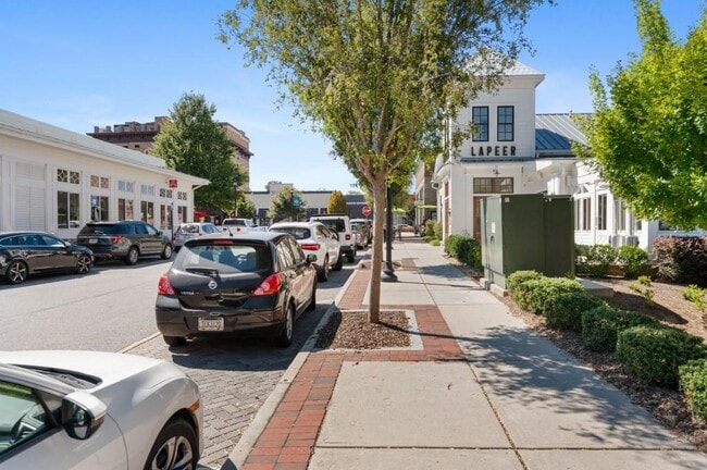 Building Photo - 134 Britten Pass