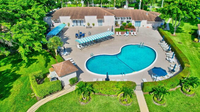 Building Photo - 14527 Bonaire Blvd