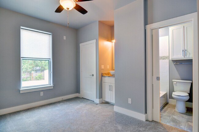 Building Photo - 2822 Forest Park Blvd