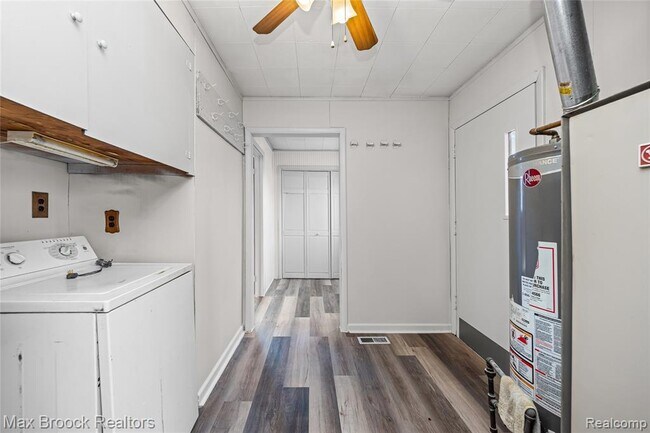 Building Photo - 19217 Birmingham St