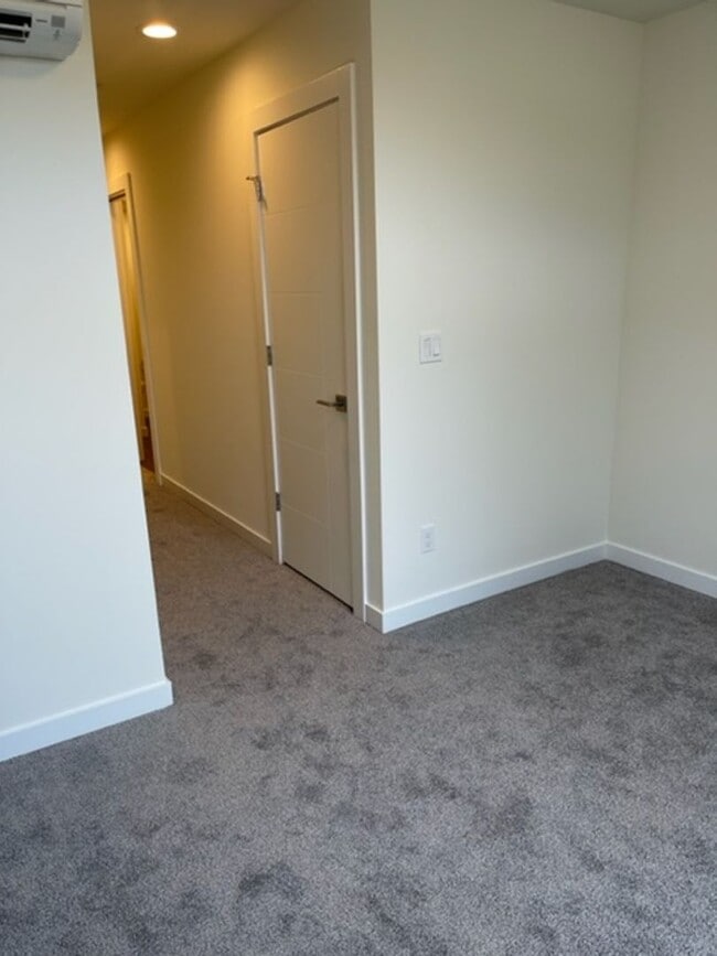 Building Photo - $500 off 1st month! Stunning Lake City Tow...