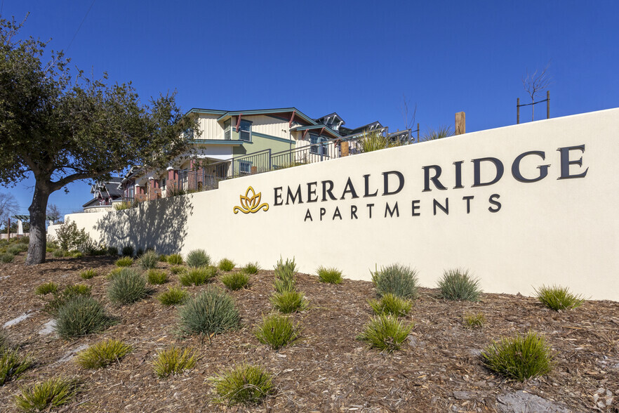 Building Photo - Emerald Ridge Apartments