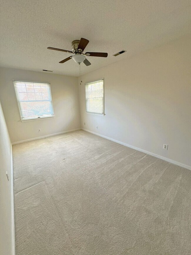 Building Photo - Single Family Home in Harrisonburg