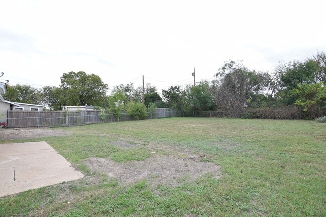 Building Photo - 118 South Dr