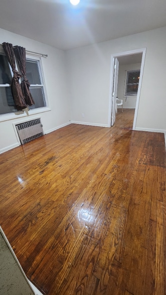 Building Photo - 90 Schuyler Ave