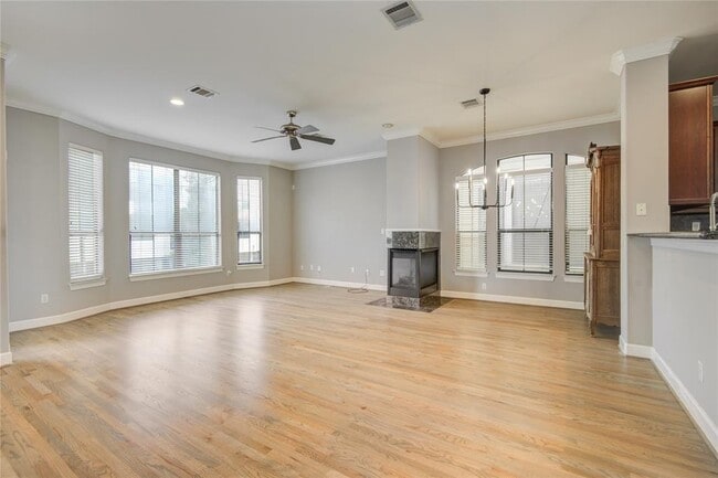 Building Photo - 5510 Blossom St