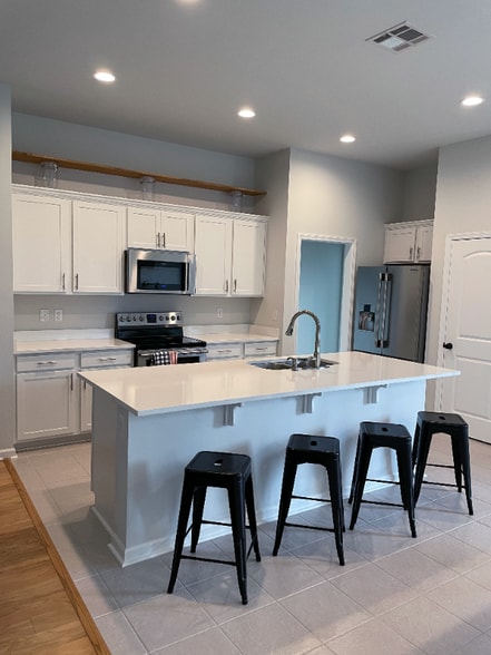 Building Photo - 1038 Gentle Wind Dr