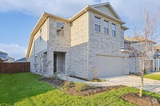 Building Photo - 725 Rain Barrel Pl