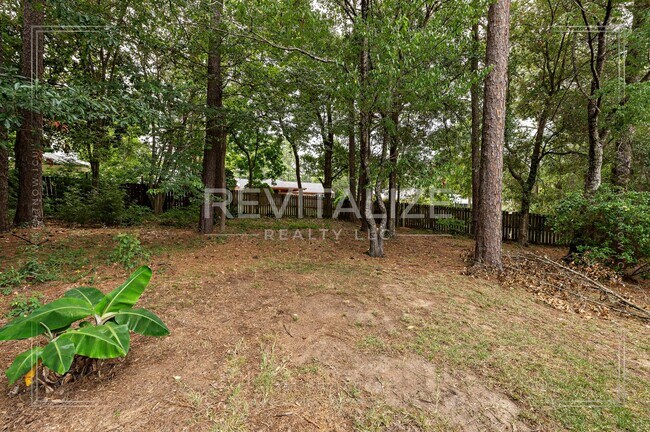 Building Photo - 105 Ventura Cir