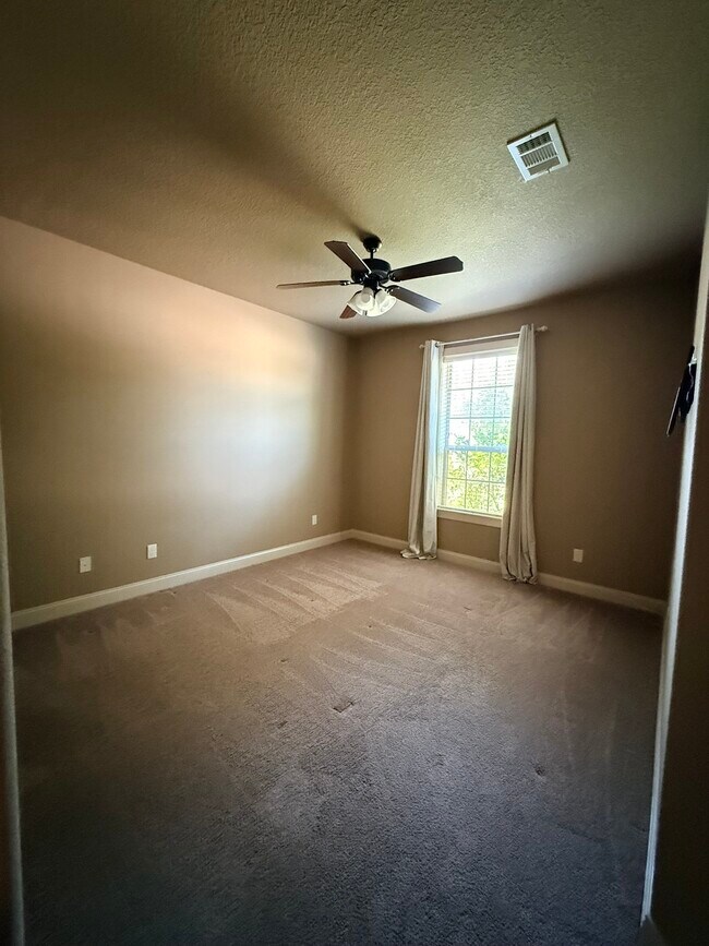 Building Photo - 4306 Rock Bend Dr