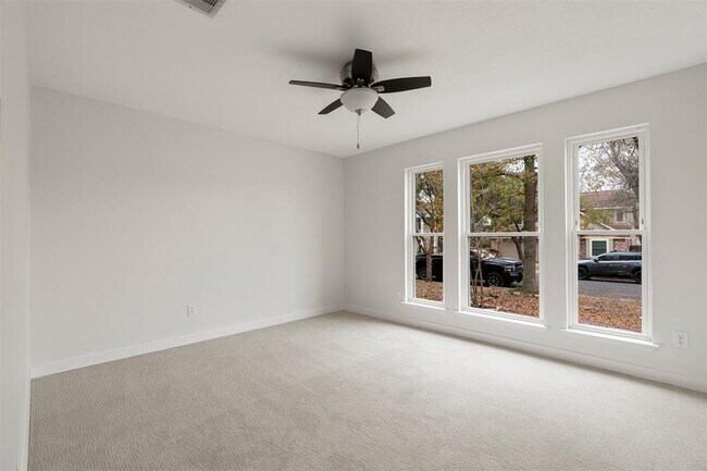 Building Photo - 8104 Doe Meadow Dr