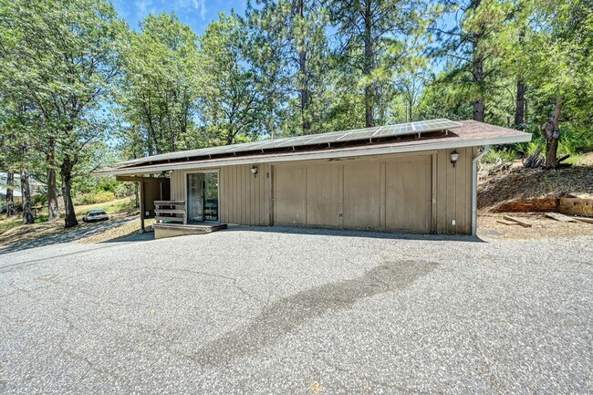 Building Photo - 16832 Alice Way