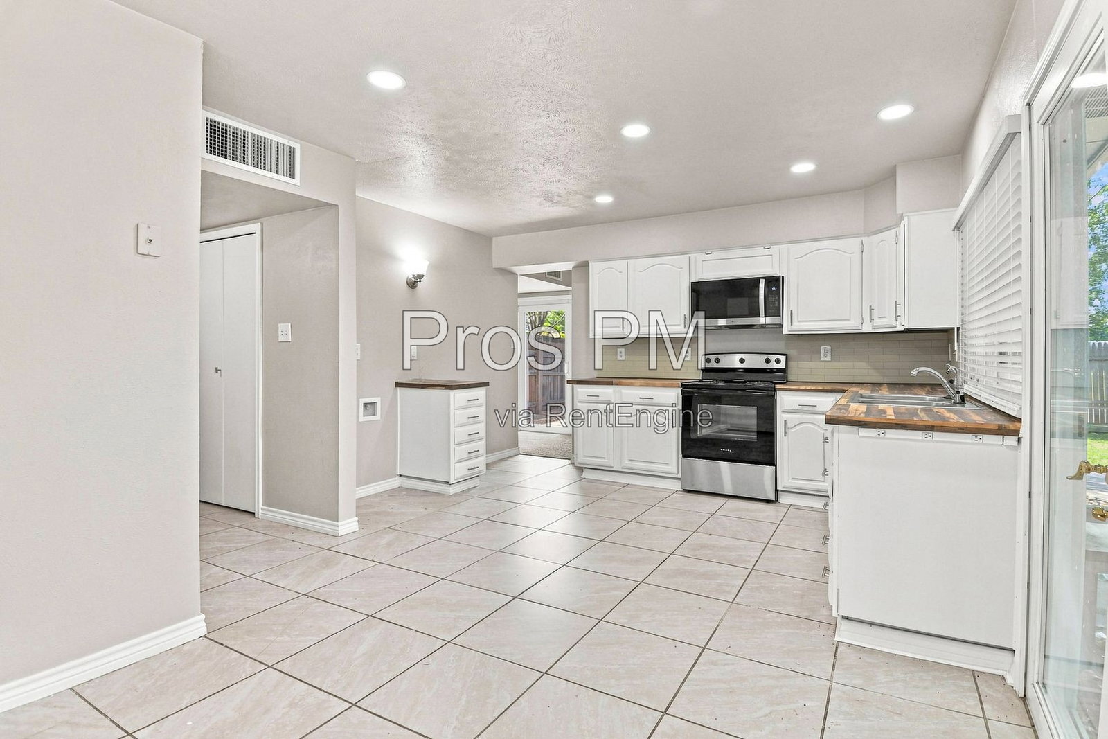 Building Photo - 5281 Reed Dr