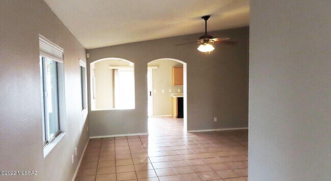 Building Photo - 4641 S Fenwick Dr