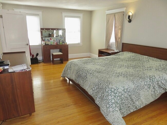 Building Photo - 35 Lovell Rd