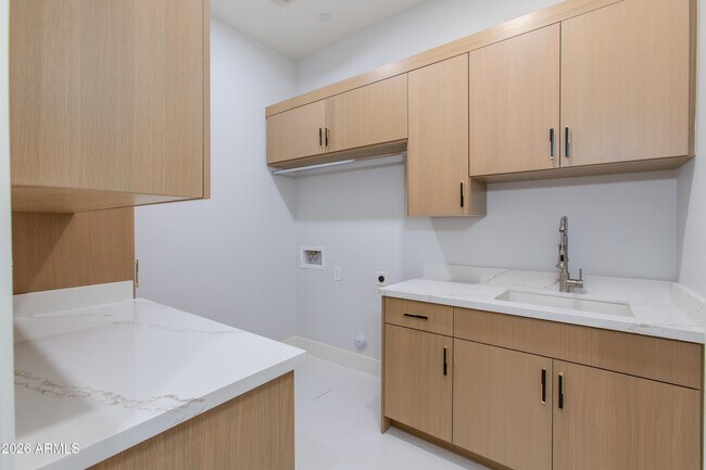 Building Photo - 3834 N 34th St