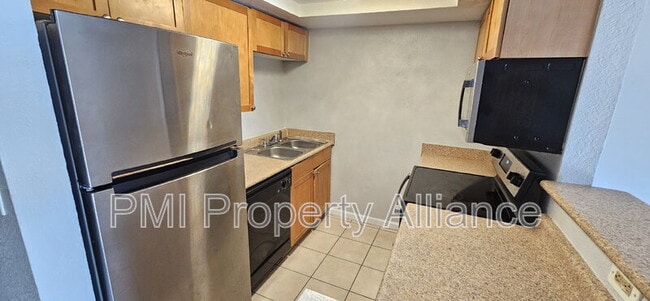Building Photo - 302 Lewfield Cir