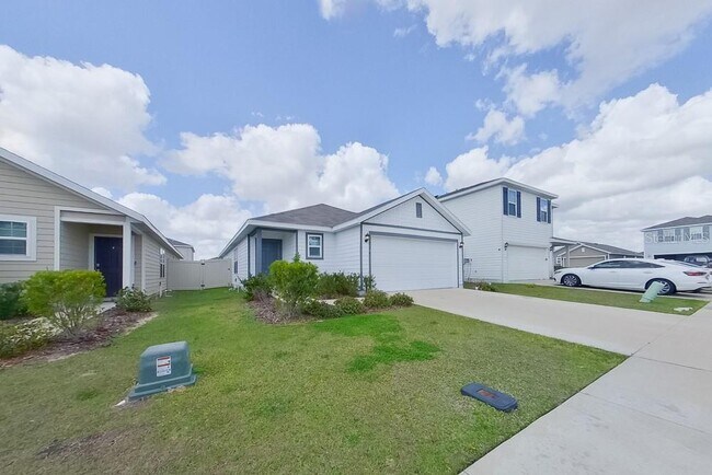 Building Photo - 8584 SW 44th Ct