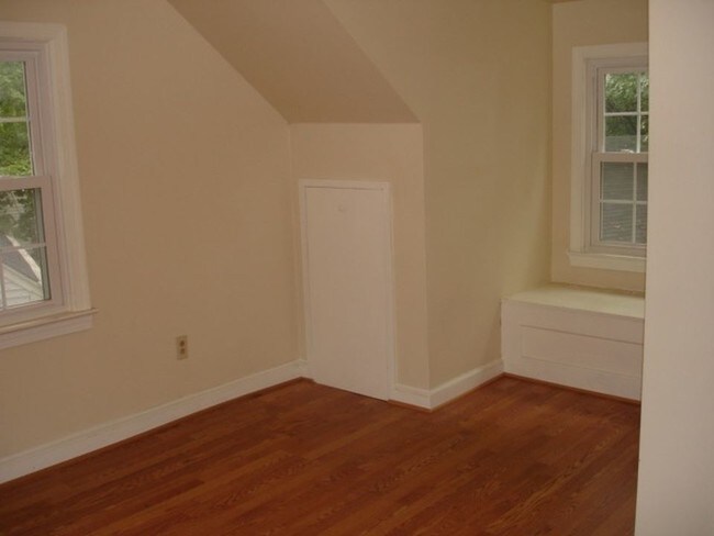 Building Photo - 1201 Edmonston Dr