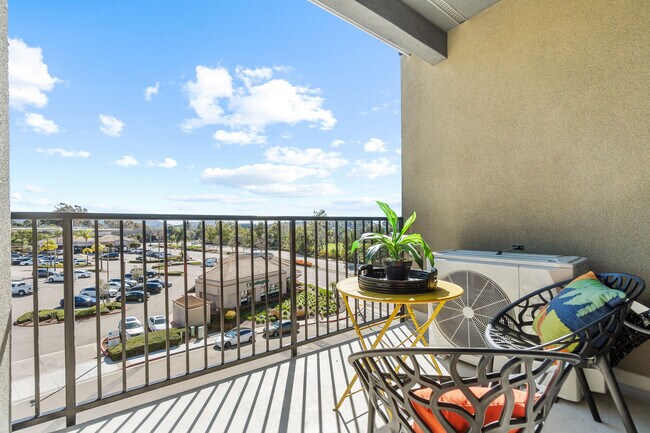 Building Photo - Alante