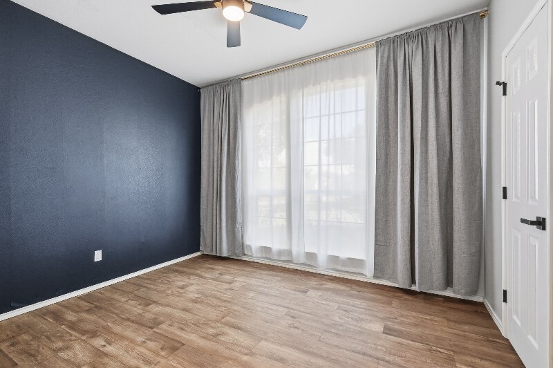 Building Photo - 4101 Watersedge Dr