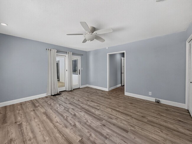 Building Photo - Gorgeous Single Level Home with Pool in Alamo Available Now!