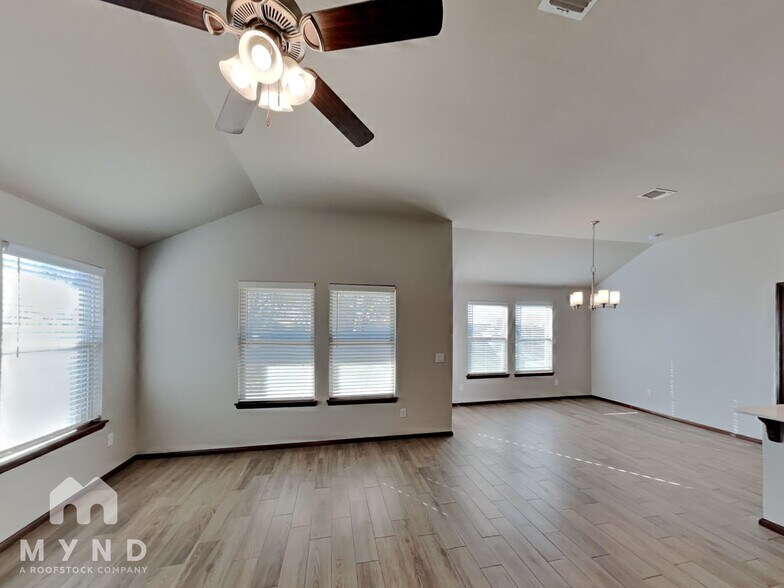 Building Photo - 10600 NW 20th St