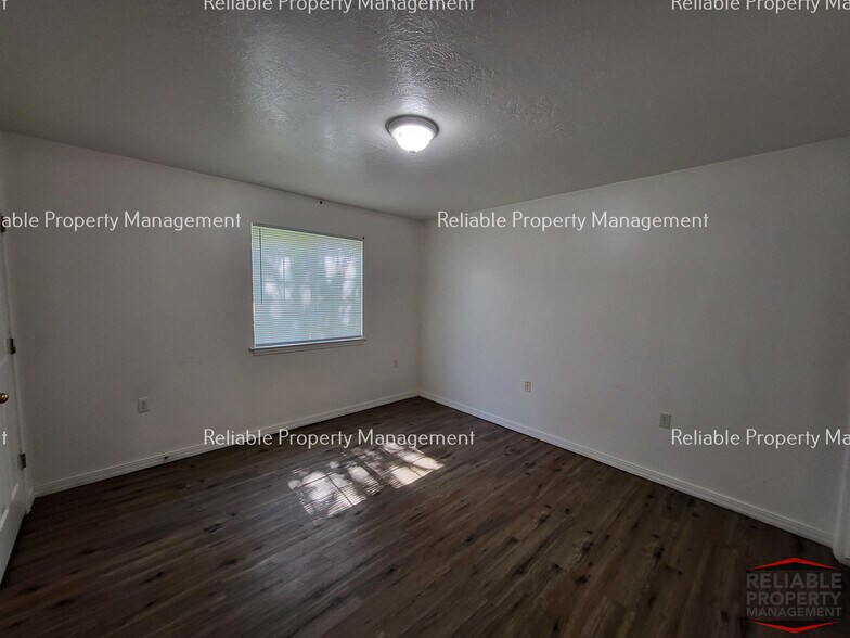 Building Photo - 2232 Meppen Dr