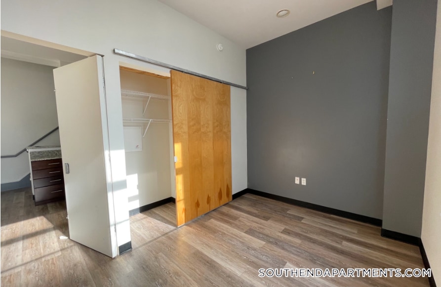 Building Photo - 160 E Berkeley St