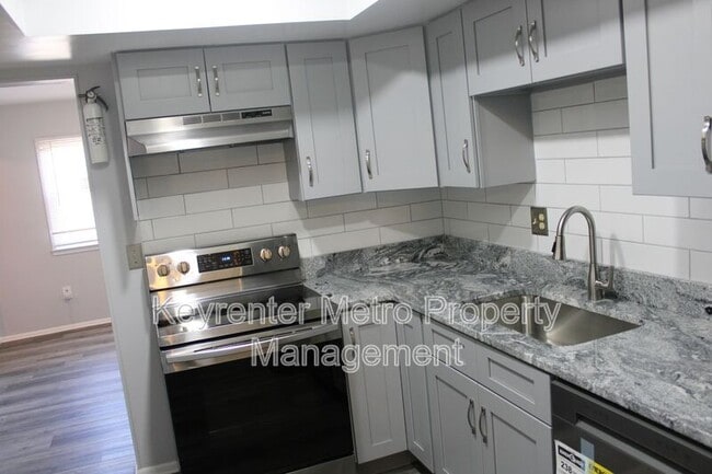 Building Photo - 12526 Woodstock Dr E