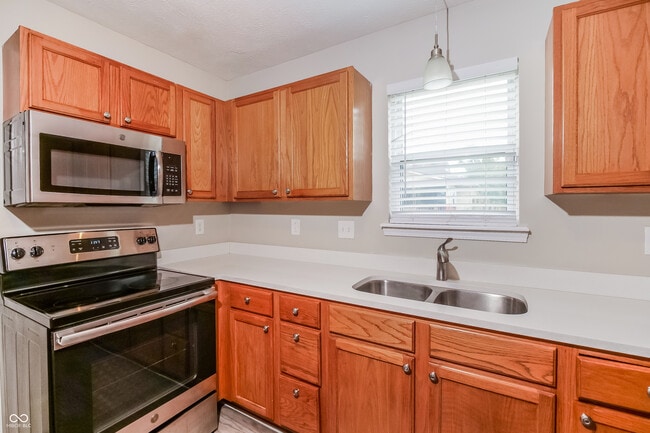 Building Photo - 11029 Waterfield Ln