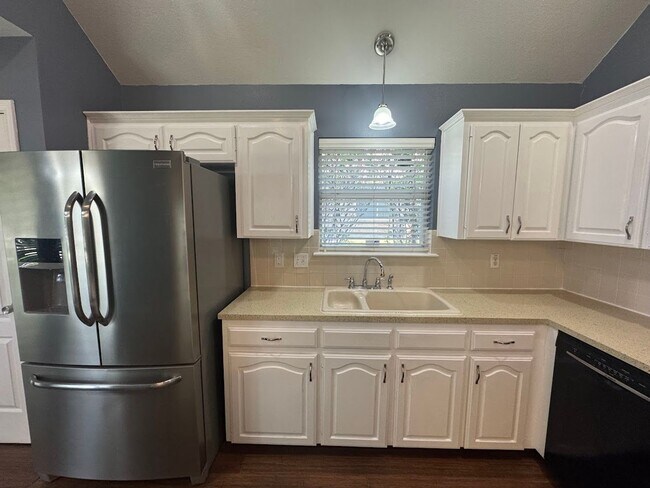 Building Photo - 3-Bedroom House for Rent in Harker  Heights